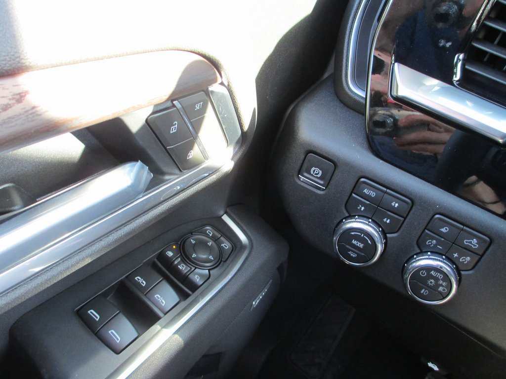 New 2026 GMC Sierra 2500 SLT w/ SLT Premium Package image 18