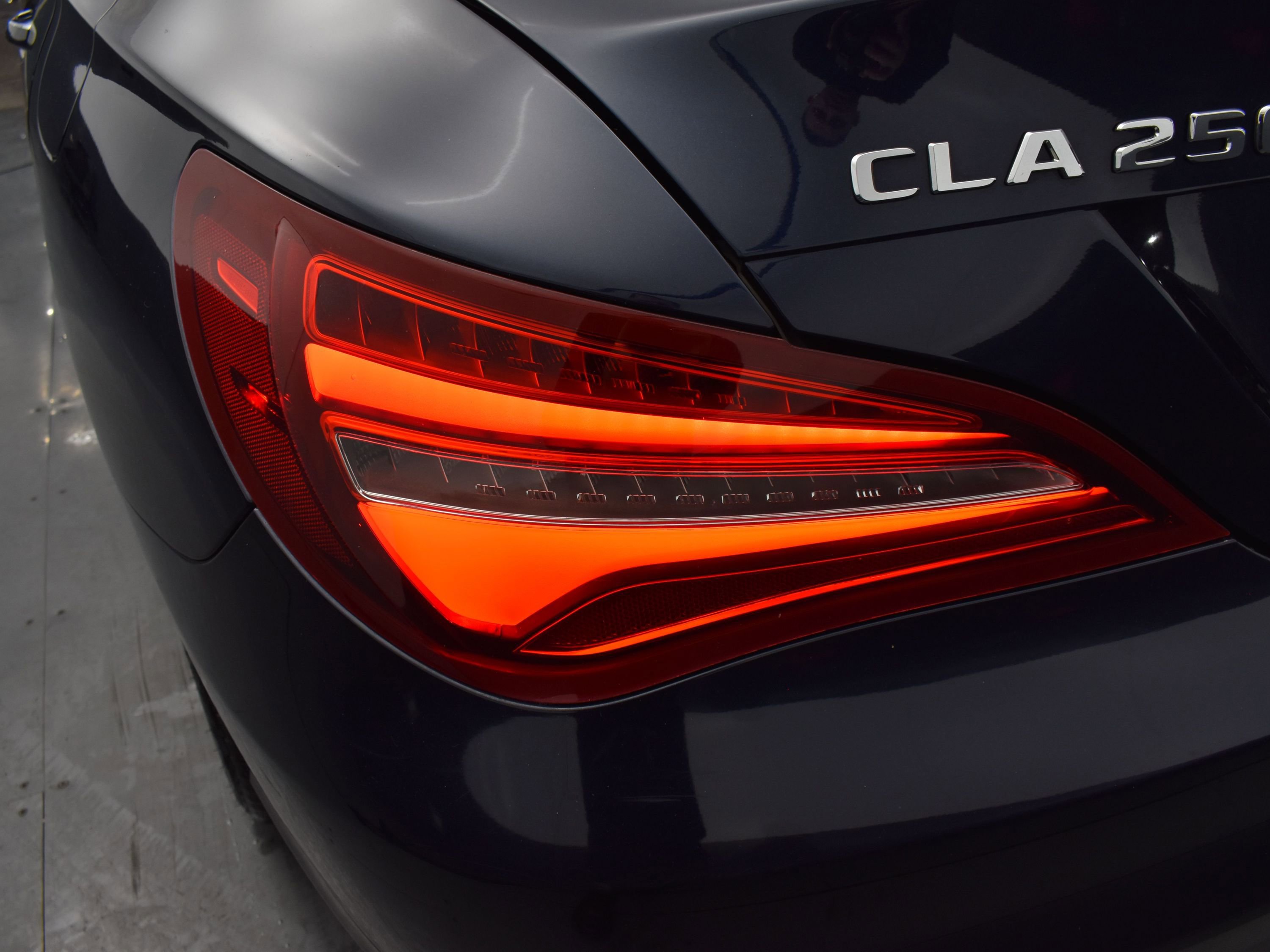 Used 2019 Mercedes-Benz CLA 250 4MATIC image 7