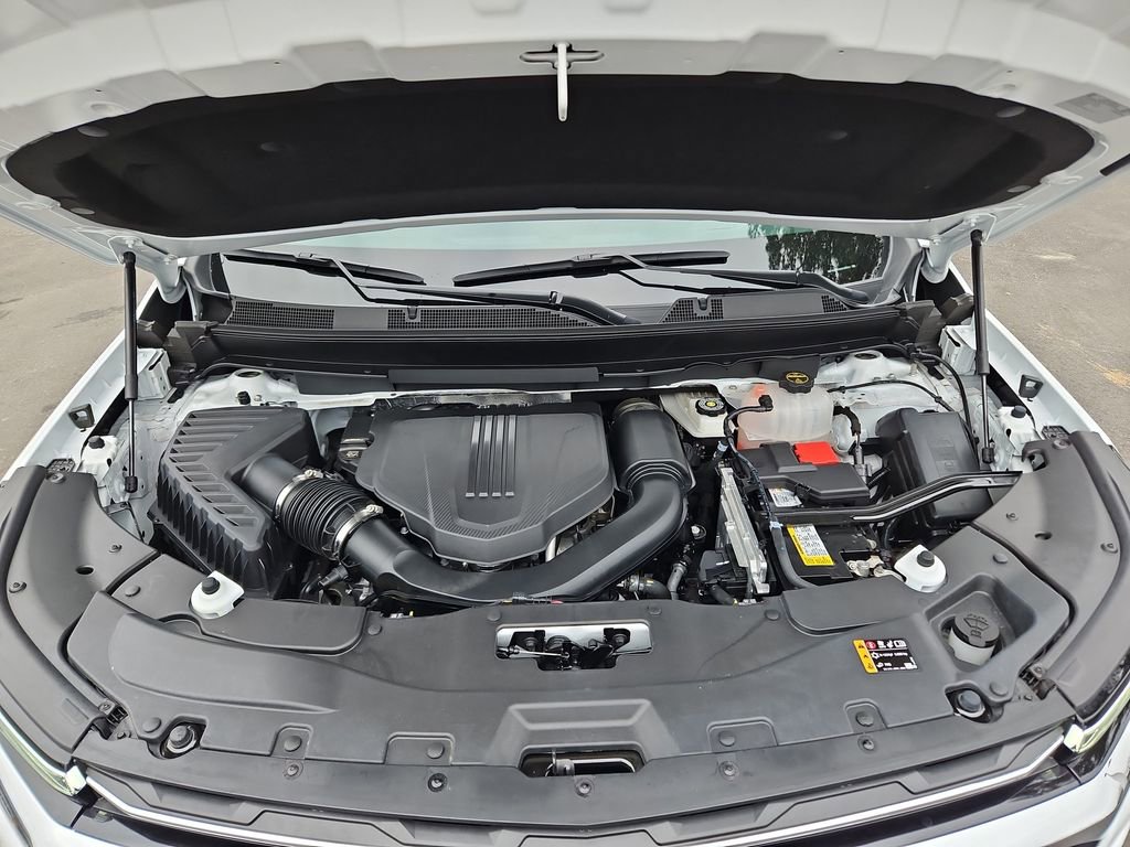 Used 2024 Chevrolet Traverse LT image 35