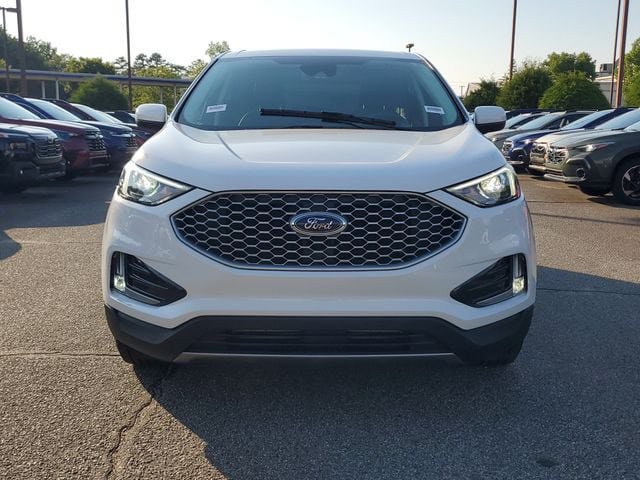 Used 2023 Ford Edge SEL w/ Convenience Package AWD/4WD image 2
