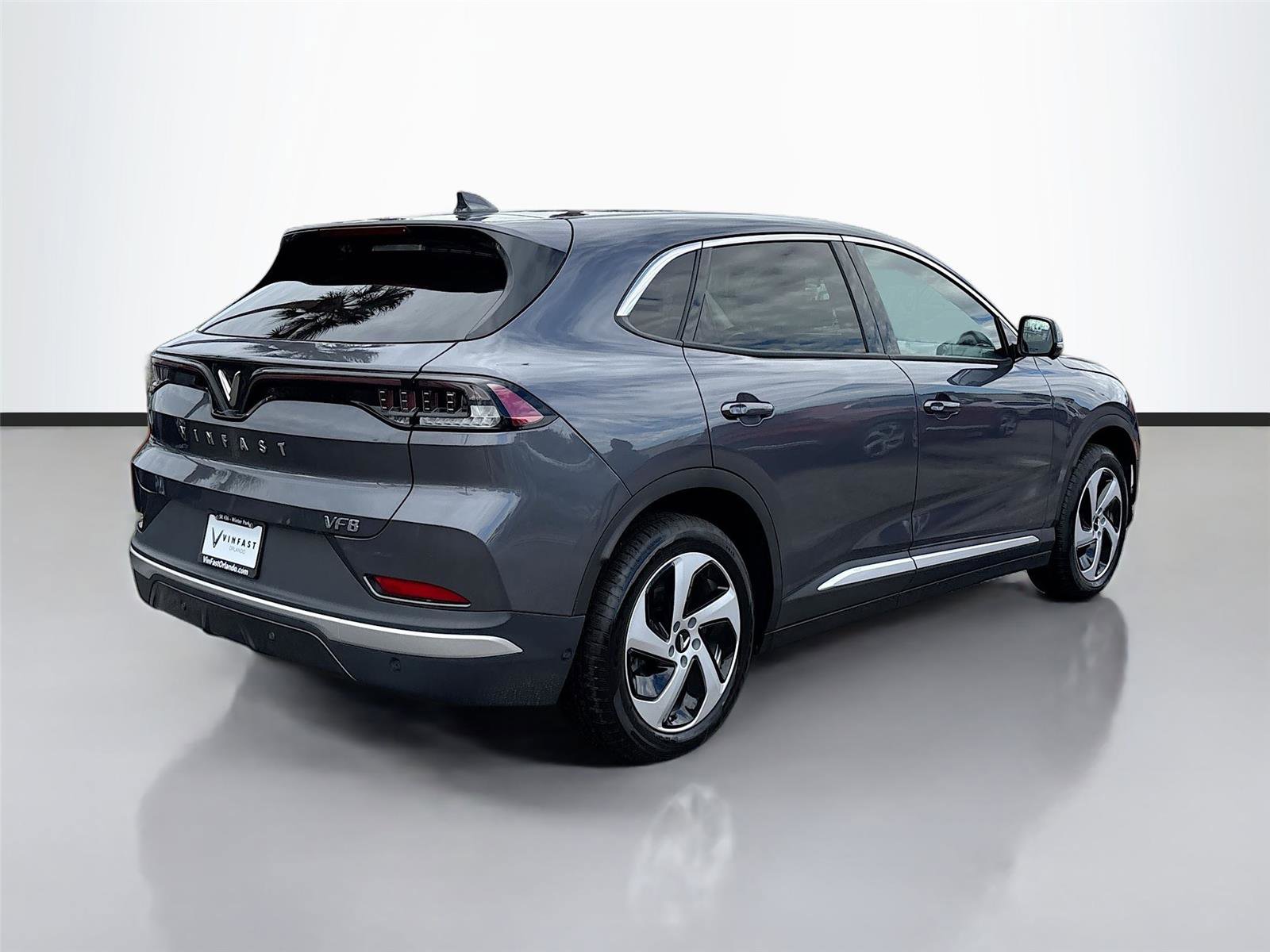 New 2025 VinFast VF 8 Eco image 7