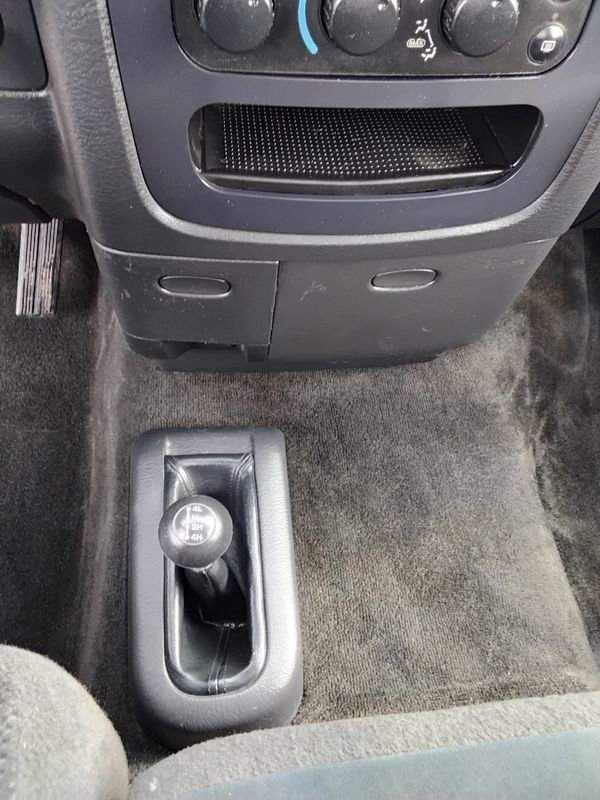 Used 2002 Dodge Ram 1500 Truck ST image 11