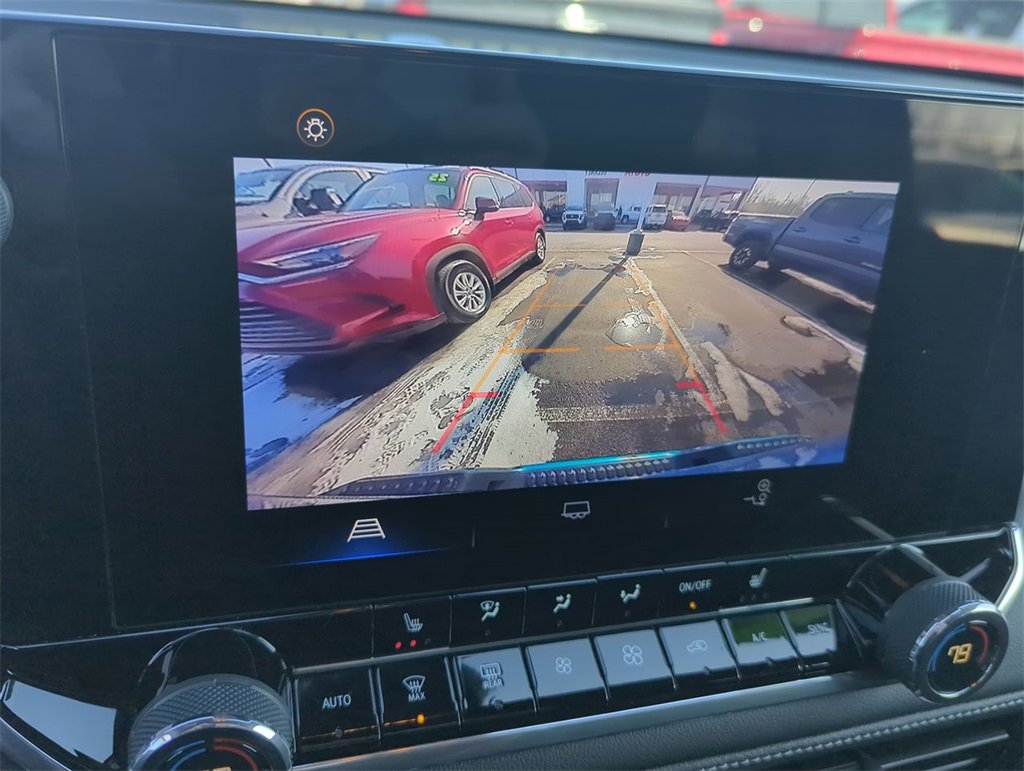 Used 2024 Chevrolet Colorado LT w/ LT Convenience Package II image 18