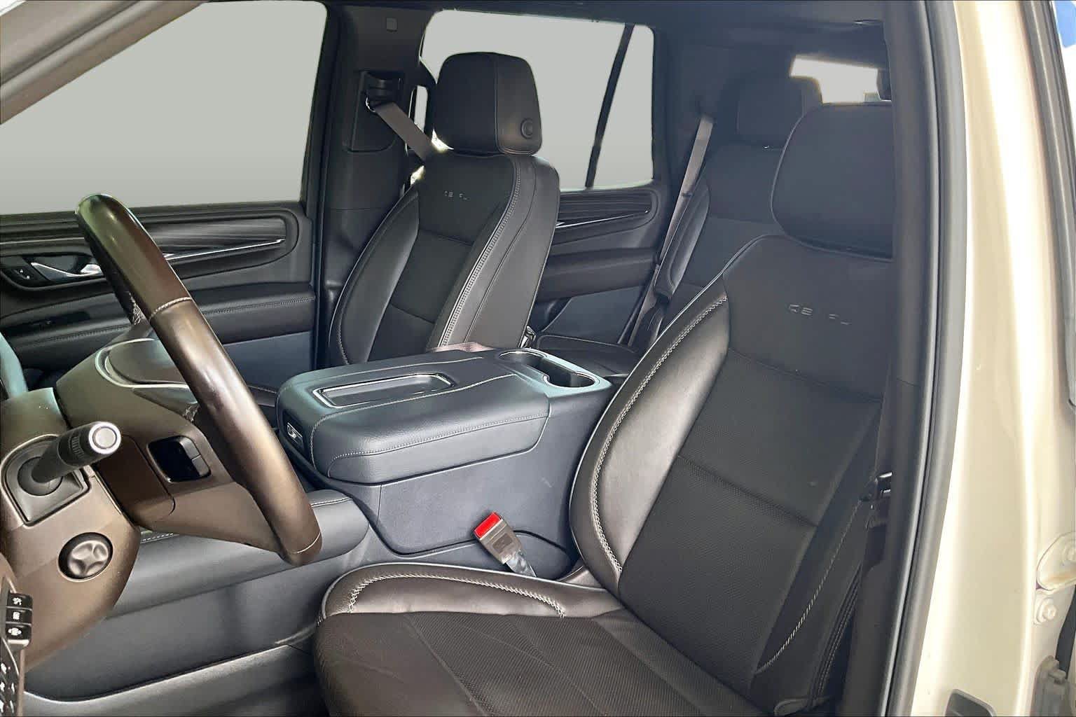 Used 2023 GMC Yukon Denali w/ Max Trailering Package AWD/4WD image 8