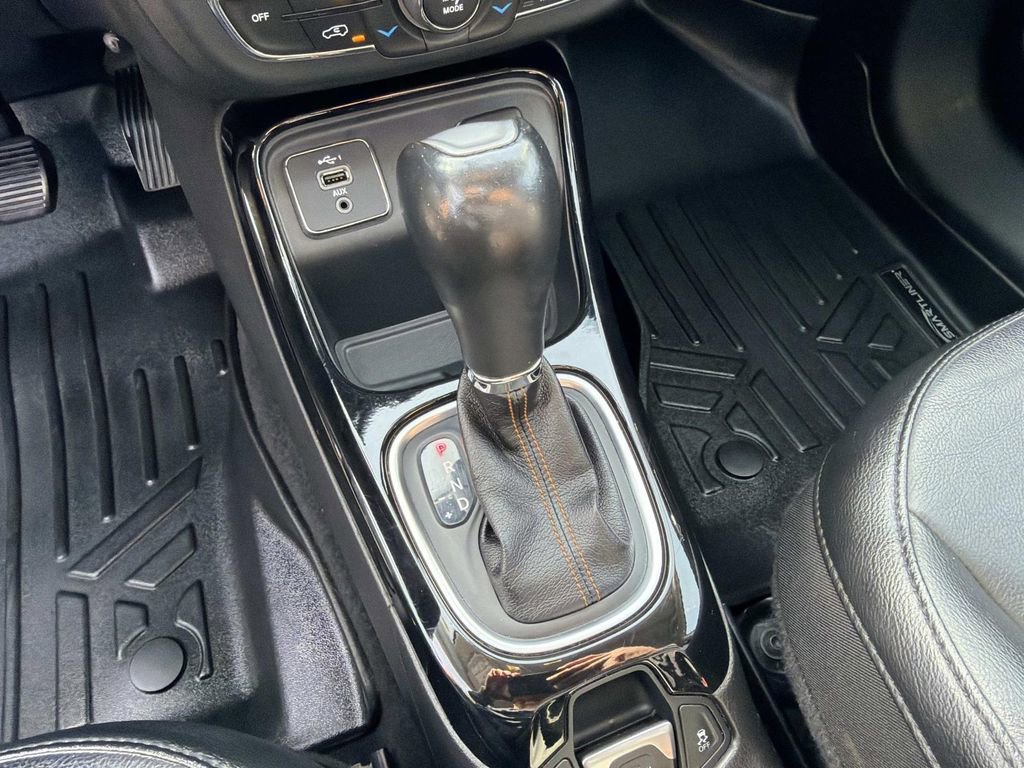 Used 2020 Jeep Compass Limited image 32