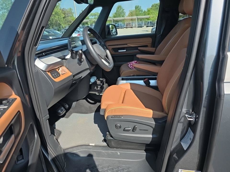 Used 2025 Volkswagen ID. Buzz Pro S Plus AWD/4WD image 18