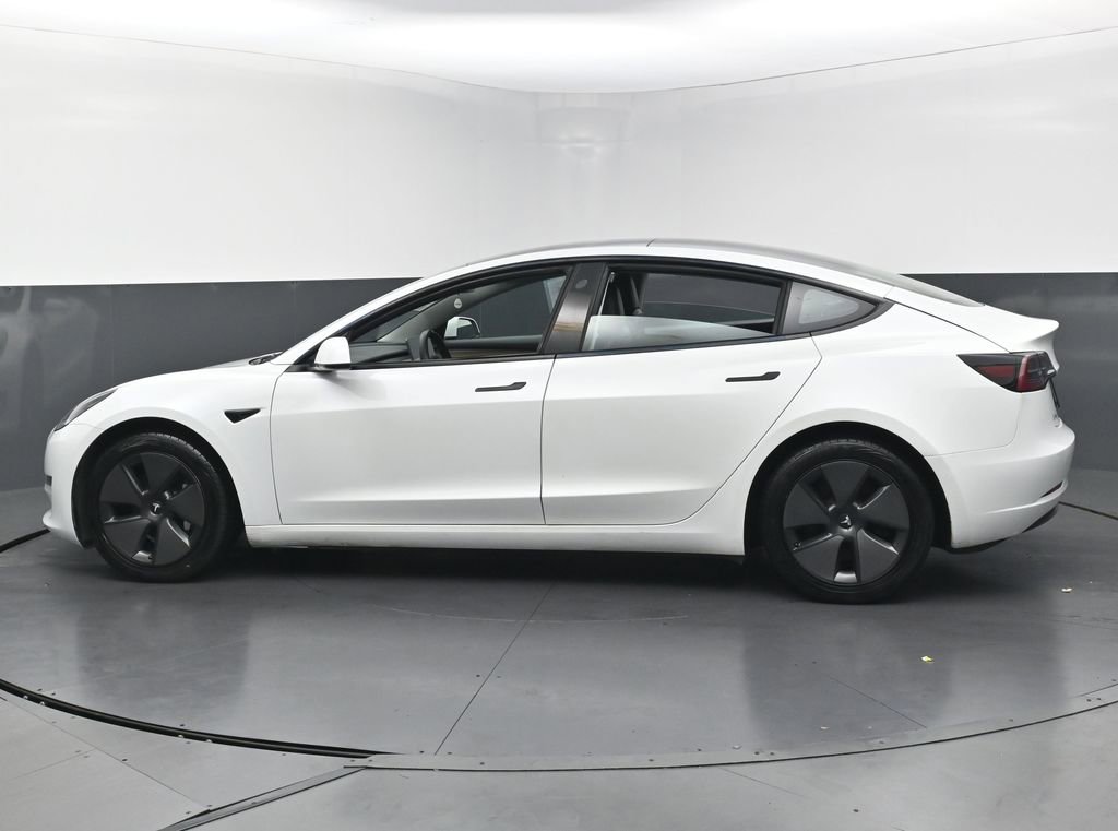 Used 2021 Tesla Model 3 Standard Range Plus image 7