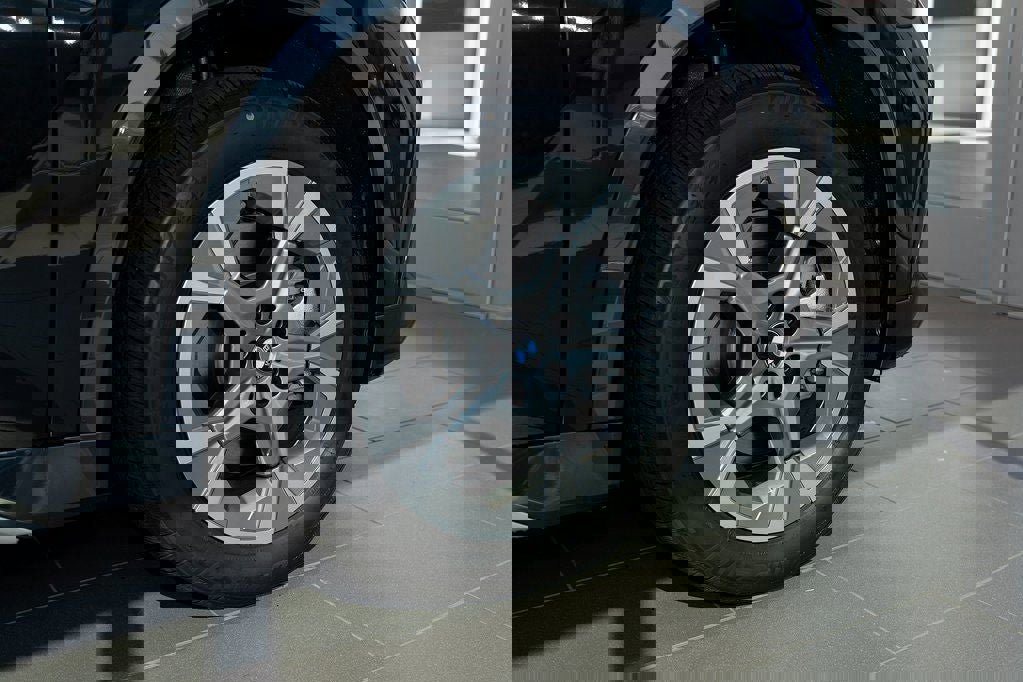 Used 2025 BMW X1 xDrive28i w/ Technology Package image 6