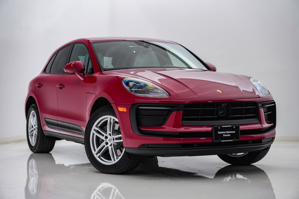 Certified 2026 Porsche Macan AWD/4WD image 8