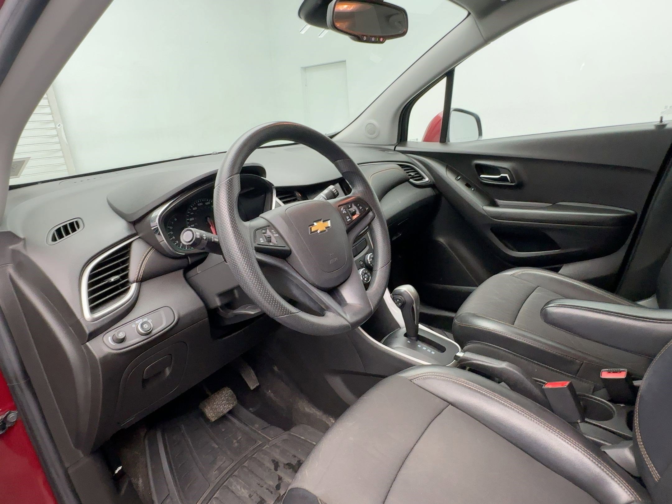 Used 2021 Chevrolet Trax LT image 4