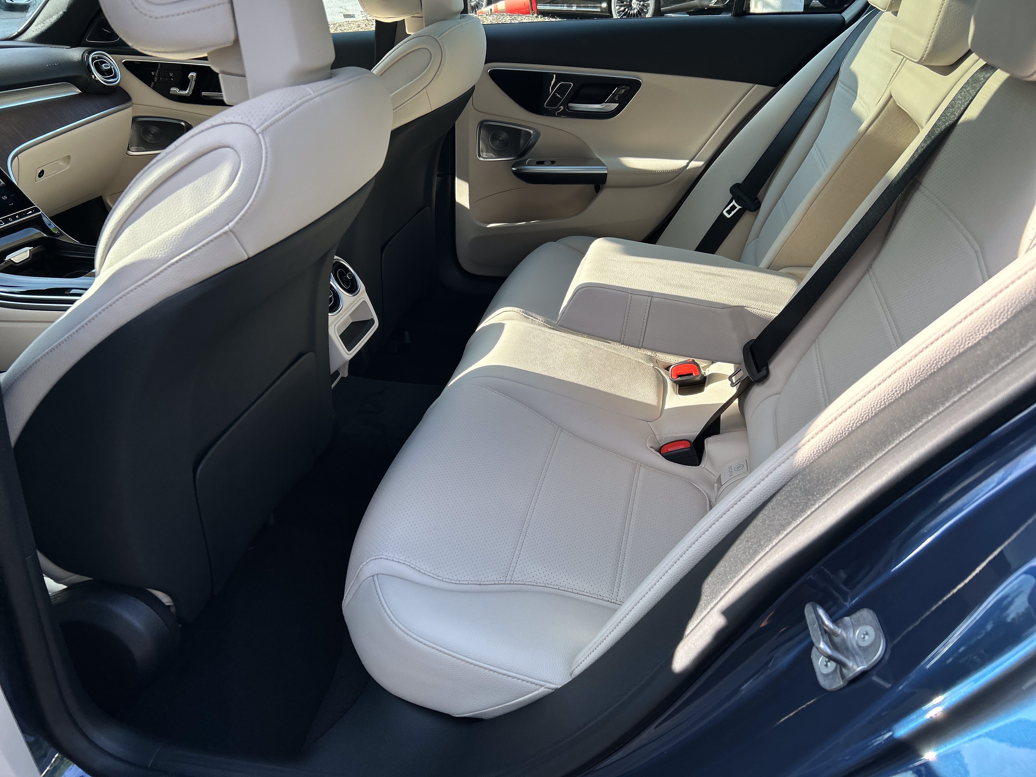 New 2026 Mercedes-Benz C 300 Sedan image 36