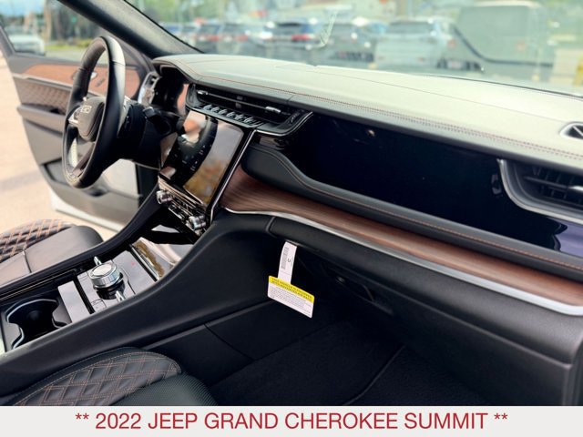 Certified 2022 Jeep Grand Cherokee Summit w/ Adv Protech Group IV AWD/4WD image 32