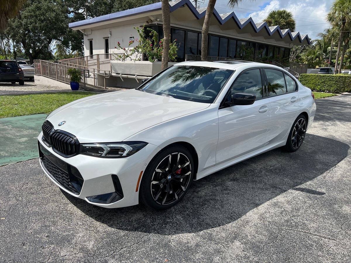 Used 2026 BMW 330i xDrive Sedan w/ M Sport Package AWD/4WD image 2