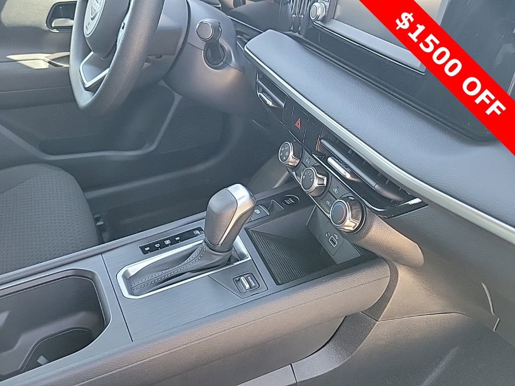 New 2025 Nissan Kicks S AWD/4WD image 38