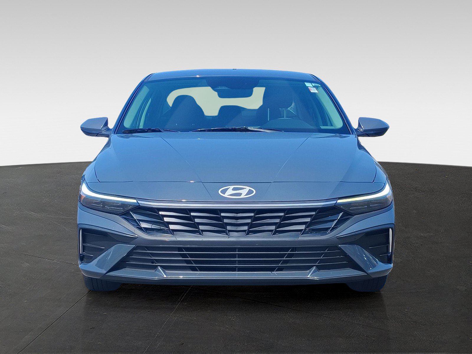 Certified 2025 Hyundai Elantra SE FWD image 2