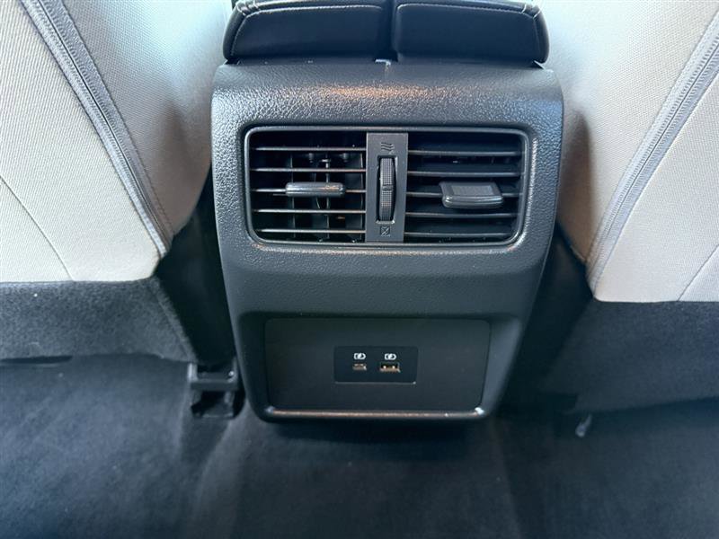 Used 2023 Nissan Rogue SV image 21