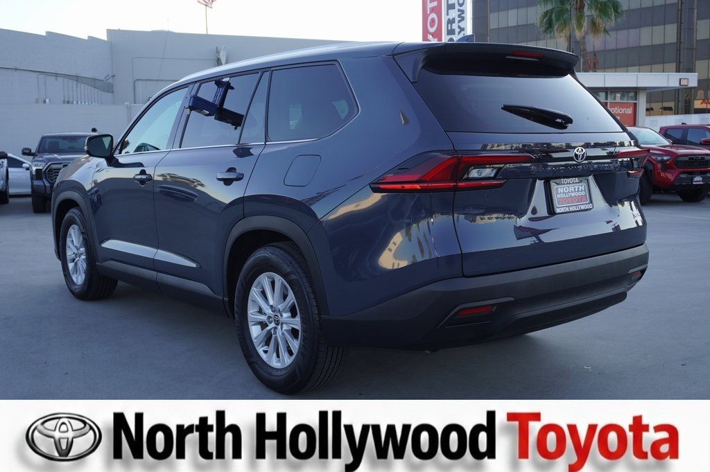 Certified 2025 Toyota Grand Highlander FWD image 4