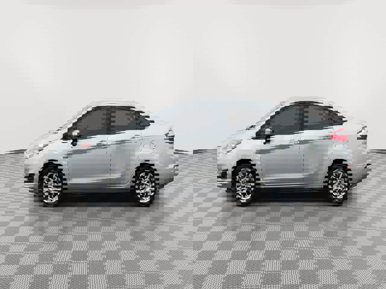 Used 2017 Ford Fiesta SE image 5