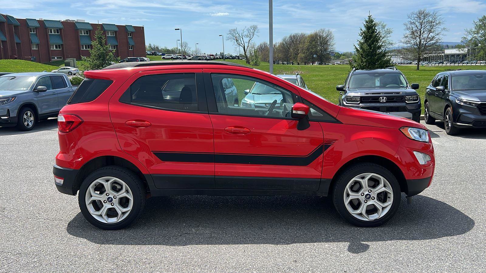Used 2021 Ford EcoSport SE w/ SE Appearance Package image 2