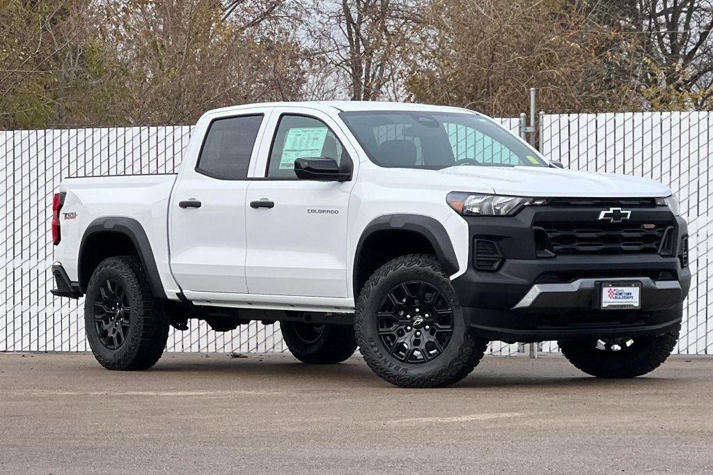 New 2026 Chevrolet Colorado Trail Boss image 2