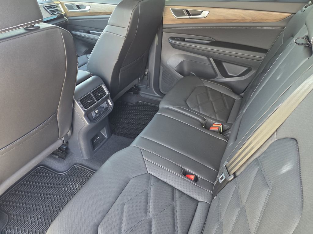 New 2026 Volkswagen Atlas SE image 18