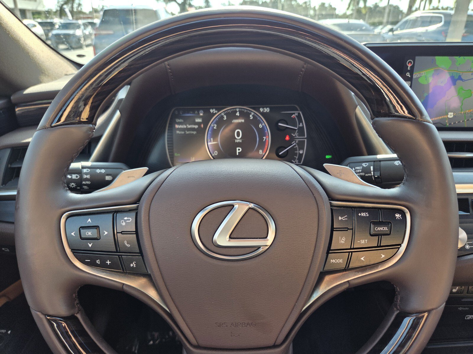 Used 2021 Lexus ES 350 Ultra Luxury w/ Accessory Package 2 FWD image 25