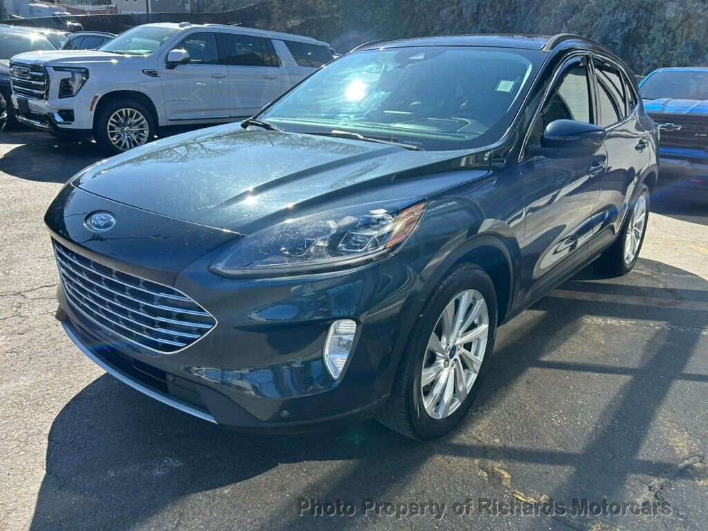 Used 2022 Ford Escape Titanium w/ Titanium Elite Package image 5