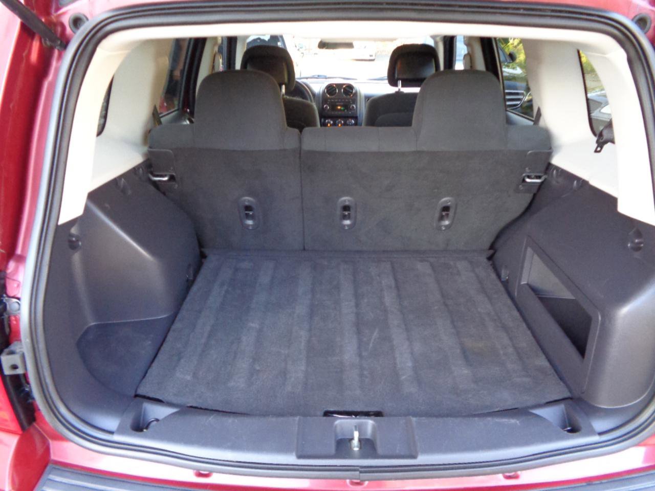 Used 2014 Jeep Patriot Sport w/ Power Value Group AWD/4WD image 19