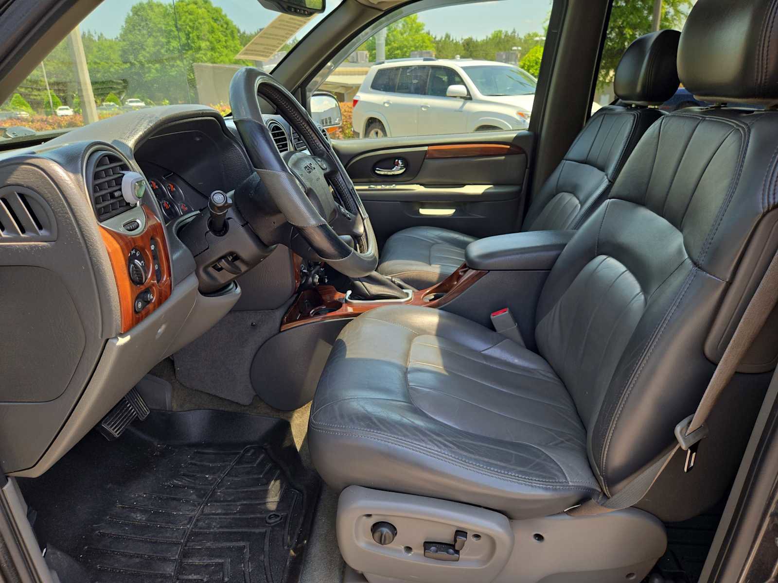 Used 2004 GMC Envoy SLT w/ Preferred Equipment Group AWD/4WD image 21