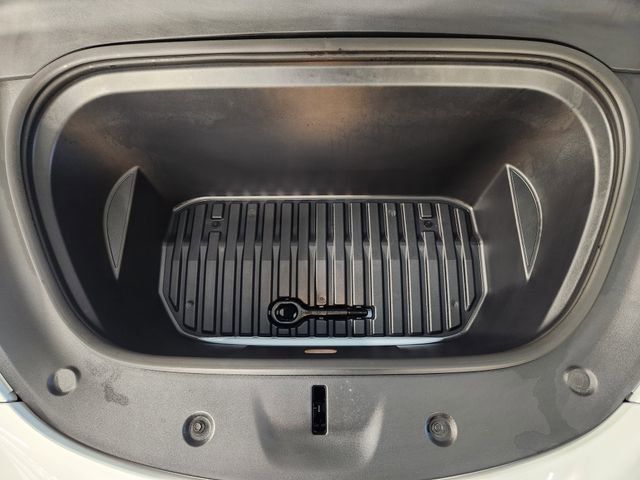 Used 2024 Tesla Model Y Performance image 30