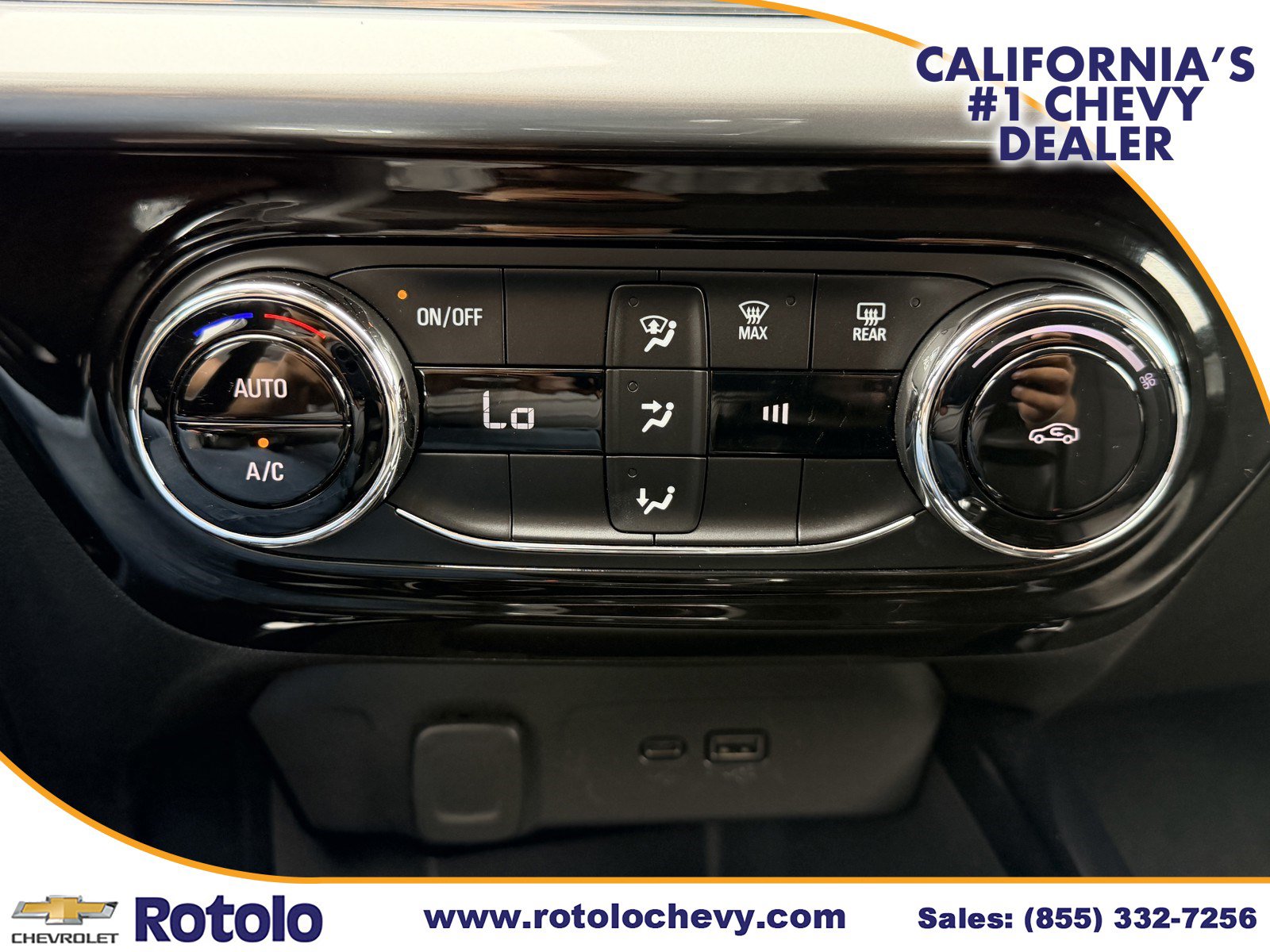 Used 2025 Chevrolet Trax LT FWD image 19
