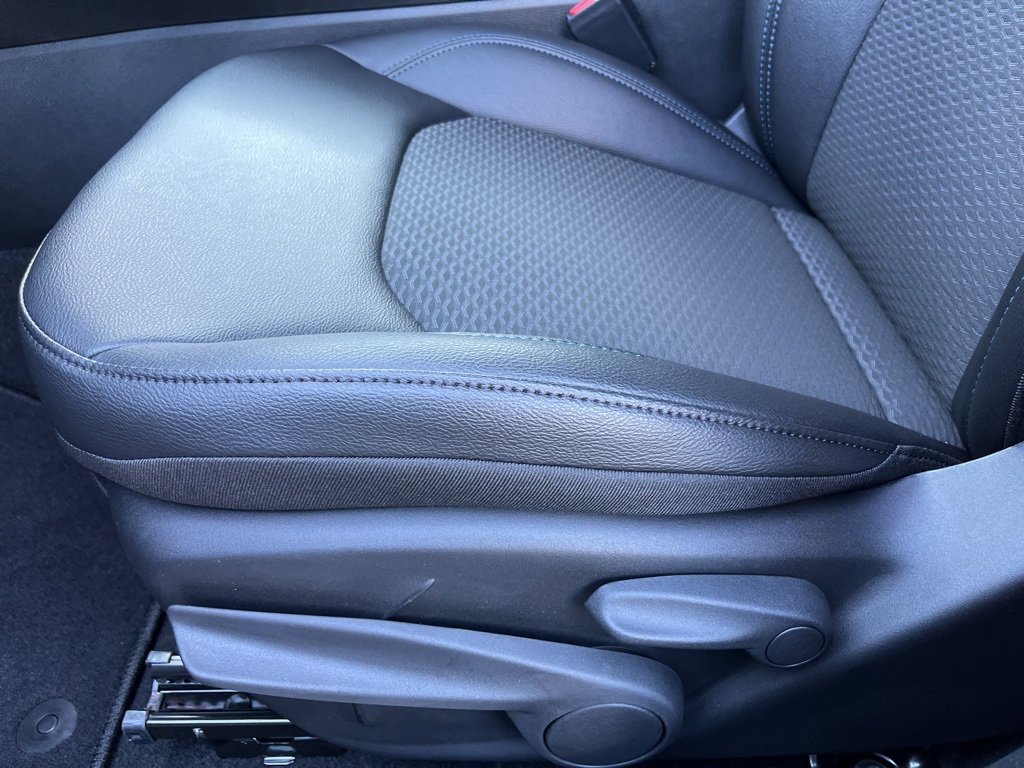 New 2026 Jeep Compass Latitude image 17