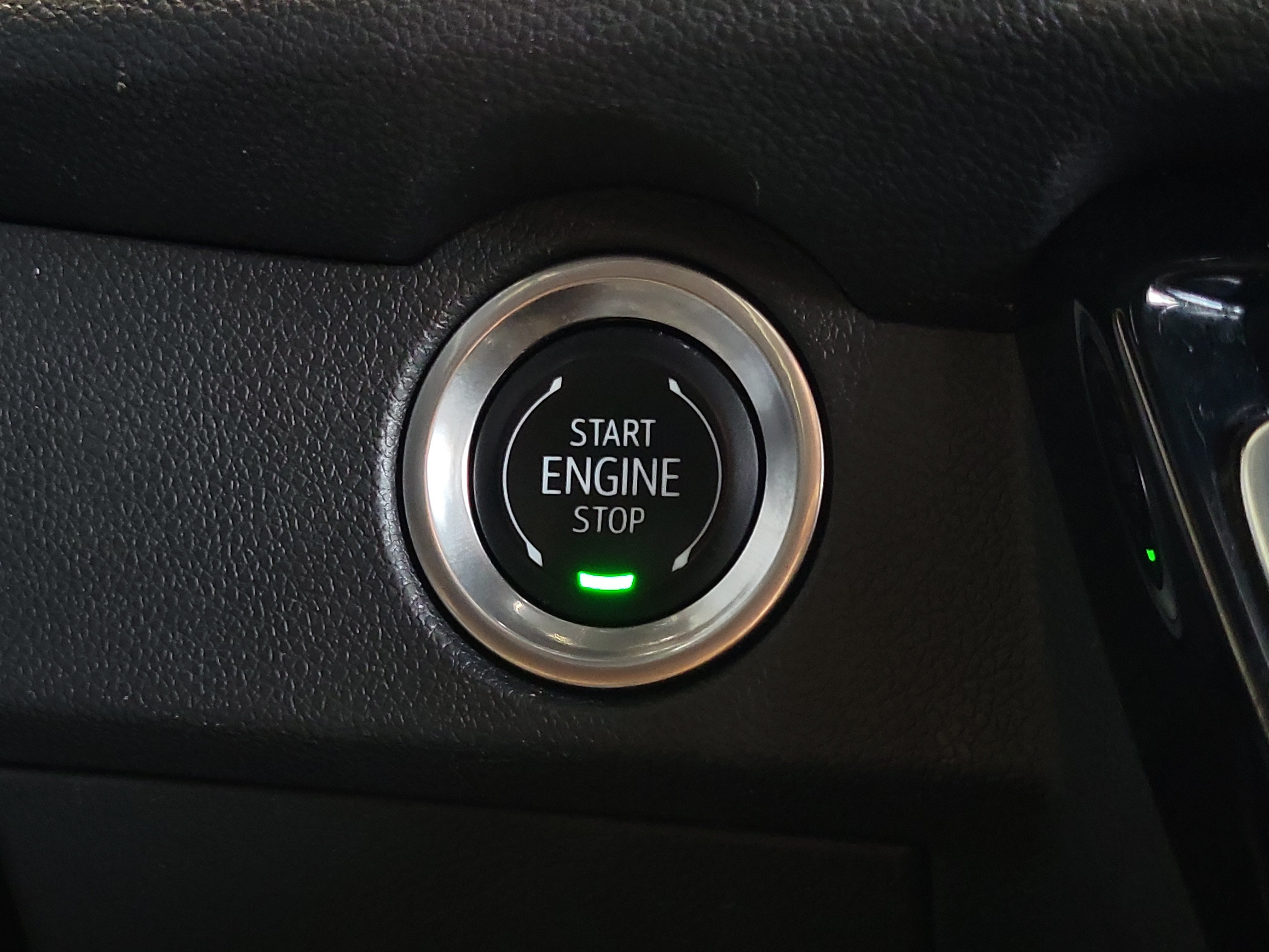 Used 2024 Chevrolet Traverse LT AWD/4WD image 32