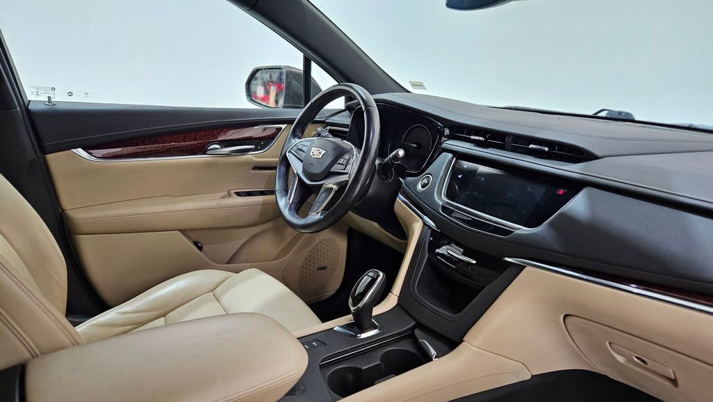 Used 2019 Cadillac XT5 Premium Luxury w/ Driver Assist Package image 36