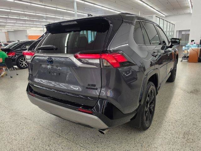 Used 2024 Toyota RAV4 XSE w/ Weather Package AWD/4WD image 5