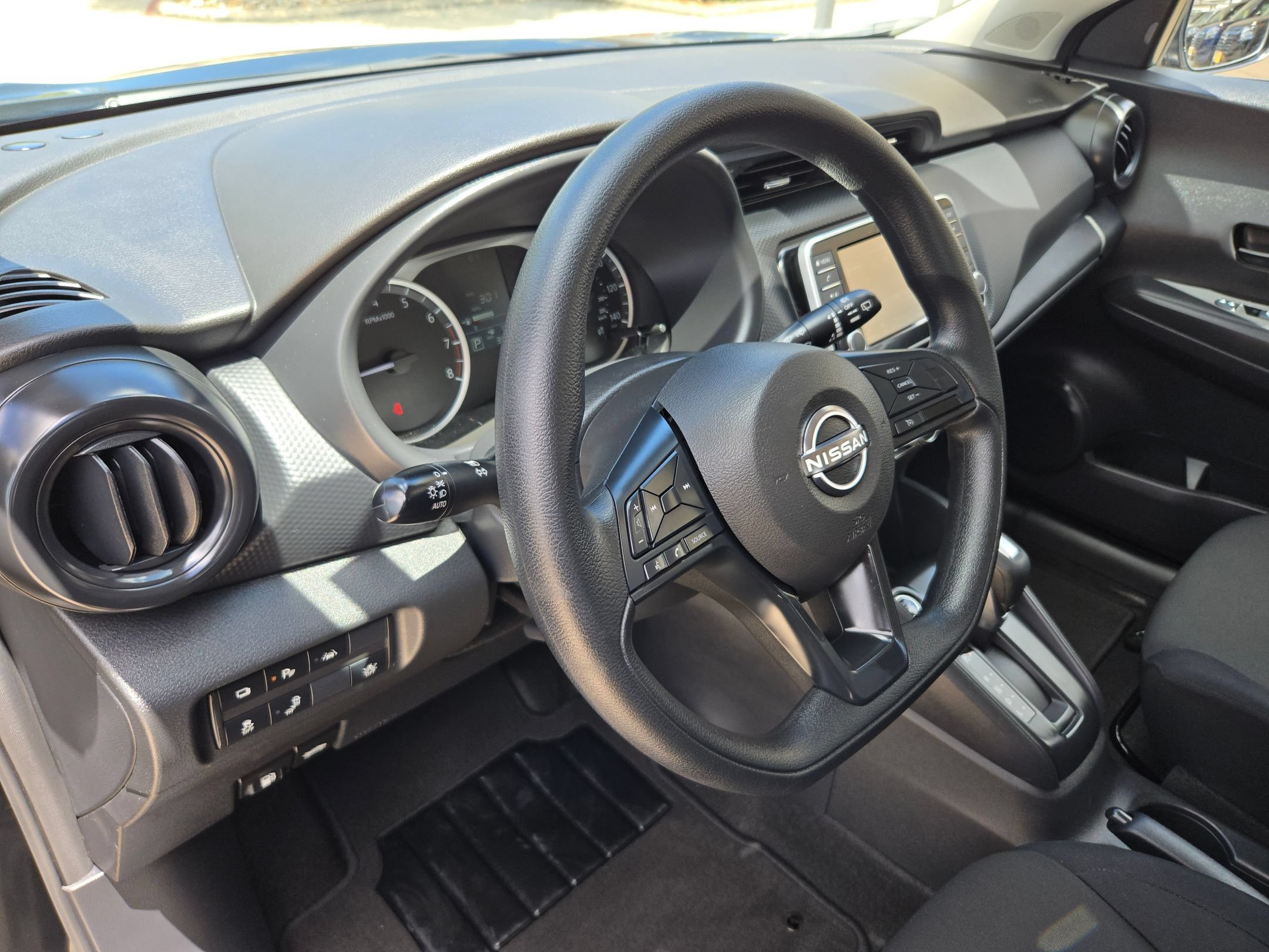 Certified 2025 Nissan Kicks Play S FWD image 10