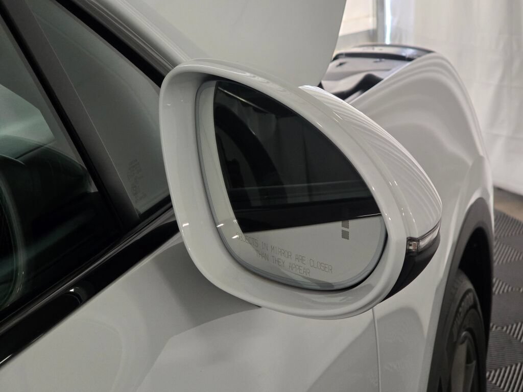 Certified 2026 Porsche Cayenne AWD/4WD image 34