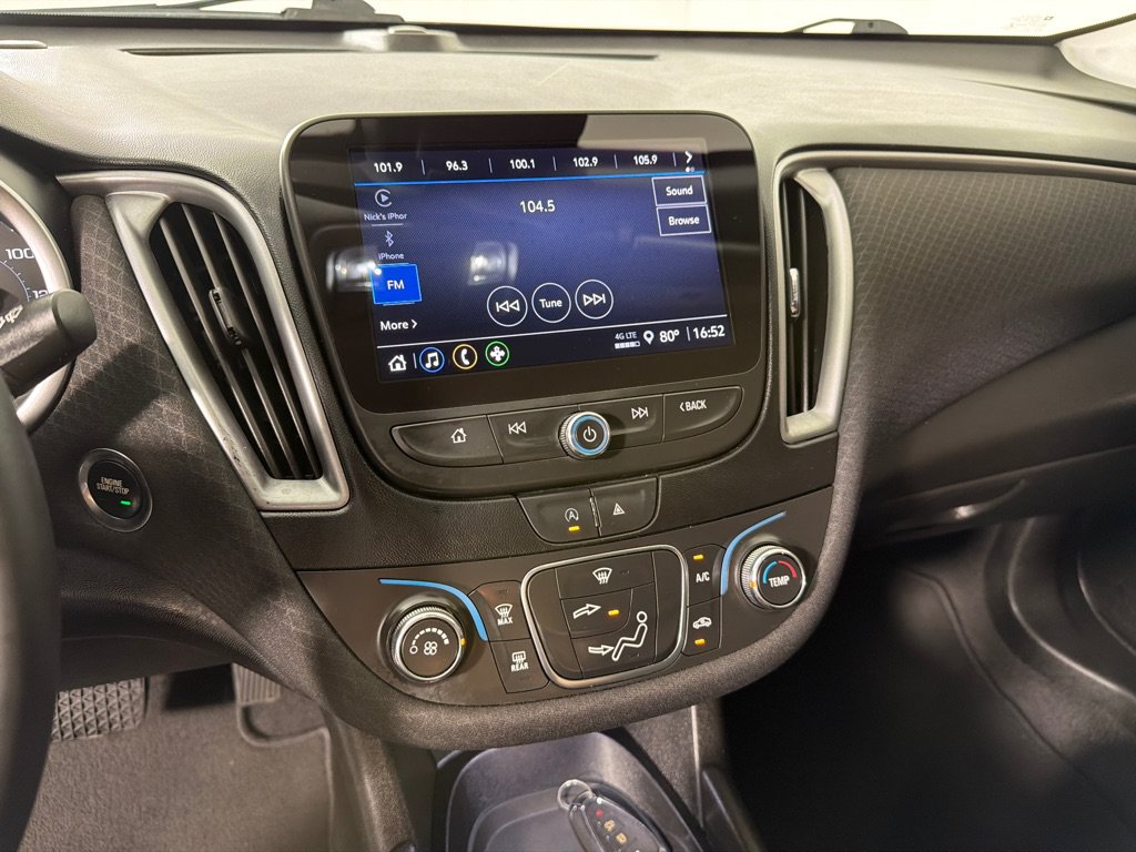 Used 2023 Chevrolet Malibu RS FWD image 16