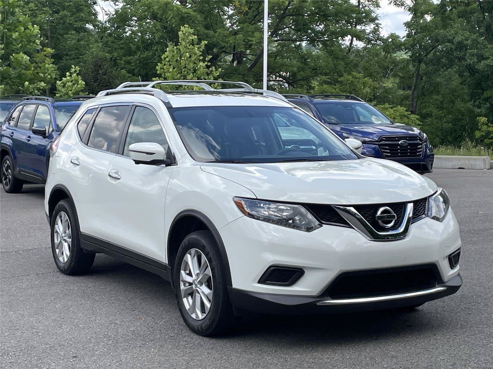 Used 2016 Nissan Rogue SV w/ SV Premium Package AWD/4WD image 7