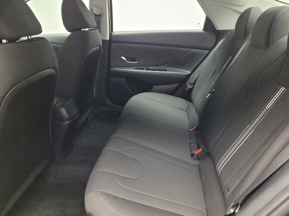 Used 2021 Hyundai Elantra SEL w/ Cargo Package FWD image 18