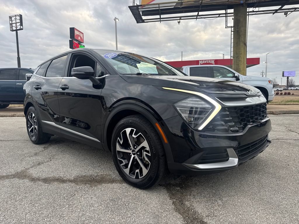 Used 2024 Kia Sportage EX image 9