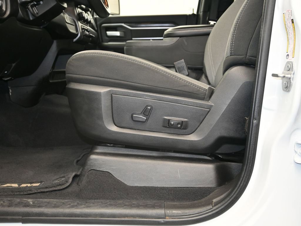 Used 2024 RAM 2500 Big Horn AWD/4WD image 20