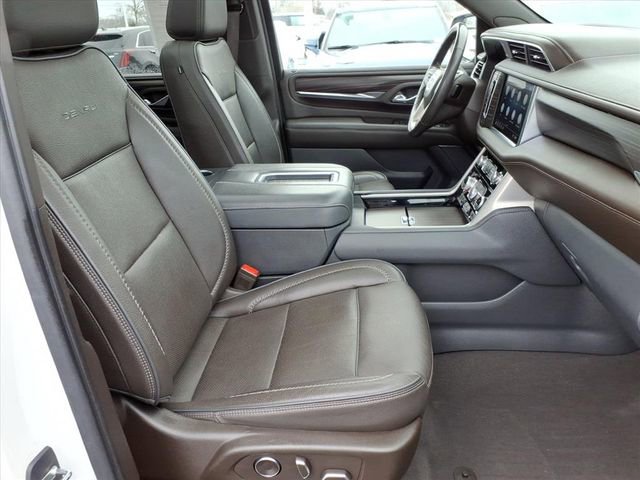 Used 2021 GMC Yukon Denali w/ Denali Premium Package image 25