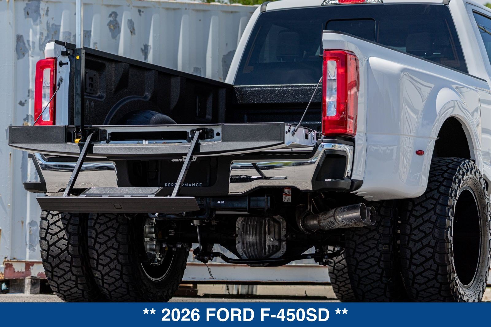 New 2026 Ford F450 XLT w/ FX4 Off-Road Package AWD/4WD image 29