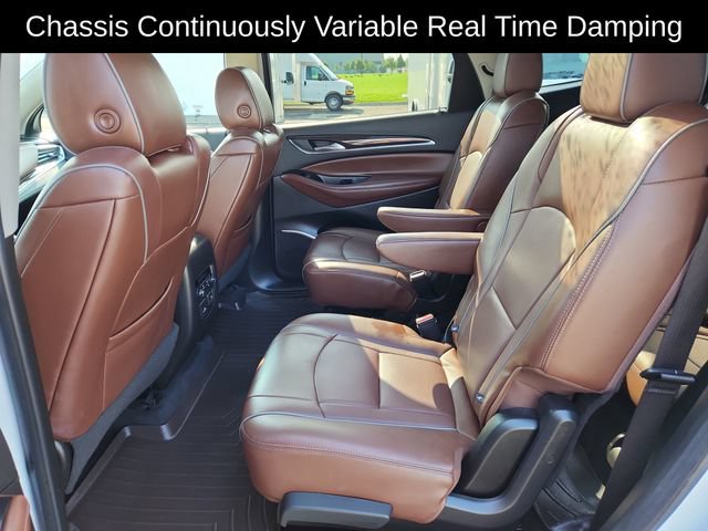 Used 2019 Buick Enclave Avenir w/ Avenir Technology Package AWD/4WD image 27