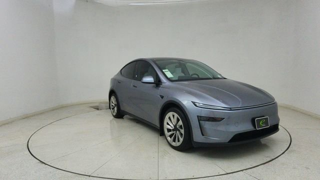 Used 2026 Tesla Model Y Long Range image 63