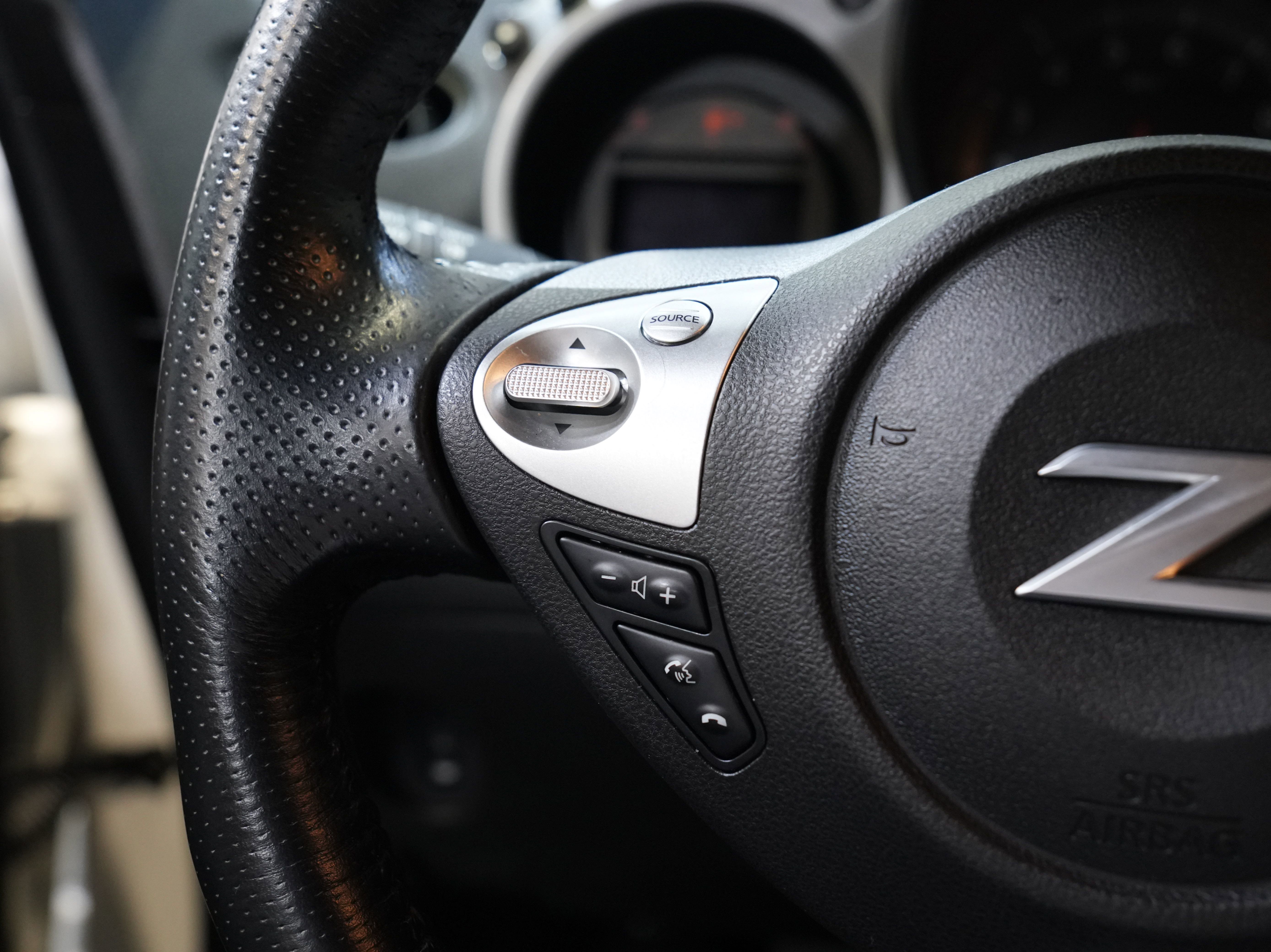 Used 2016 Nissan 370Z Touring RWD image 31