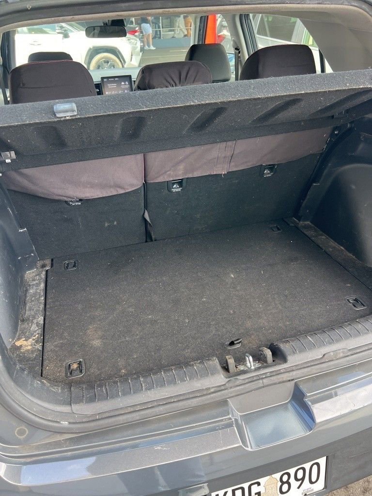 Used 2023 Hyundai Venue SE image 16