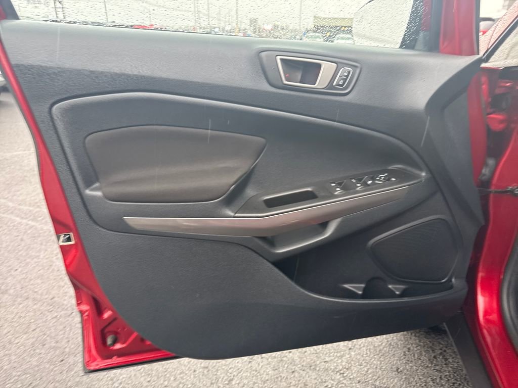 Used 2021 Ford EcoSport SE w/ SE Convenience Package image 12