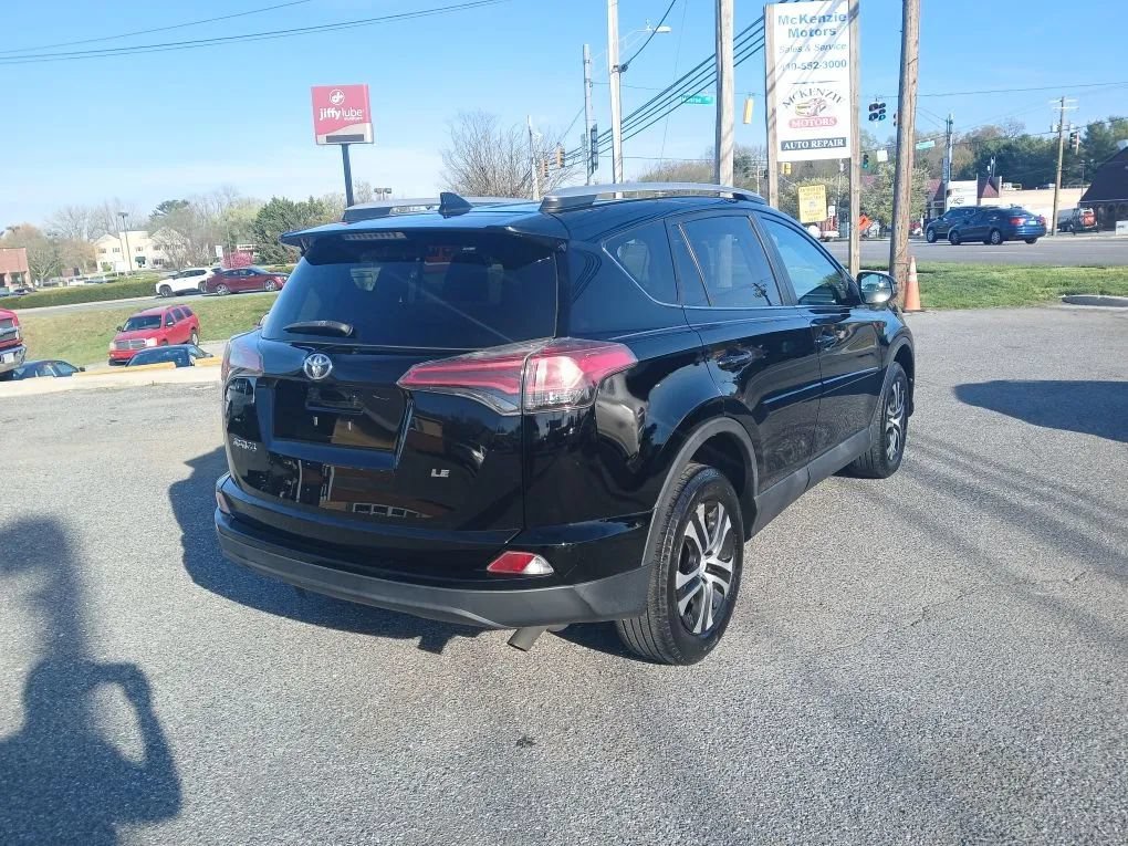 Used 2016 Toyota RAV4 LE FWD image 5
